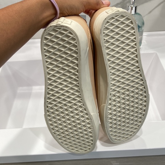 🌊BNWOB Tan Leather Vans Sneakers🌊 - Picture 7 of 9